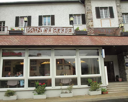 PXL166 sympathiques hoteliers qui nous ont acceptés