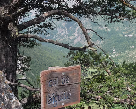 PXL002 Col de l'Aiguille et sa vue plongeante sur le vallon de Freissinières