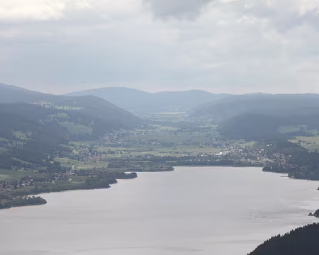 IMG_7421 Au loin on devine le lac des Rousses