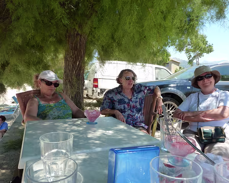 PXL008 CALVI - L'heure des raffraichissement après la plage - dimanche 4 juillet 2010