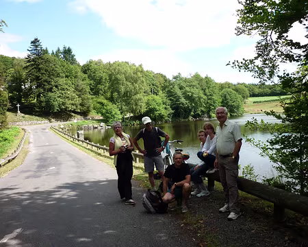 Z 6 Le groupe à l'étang de Vauvillard