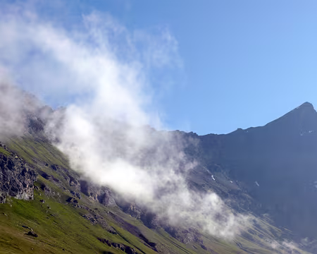 PXL000 En ce 13 août, et contre toute attente, il fait beau au-dessus des nuages.