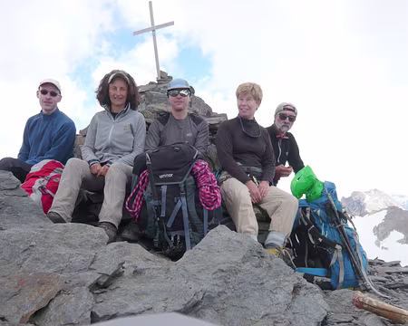PXL007 Le groupe au complet au sommet : Olivier, Céline, Jean-Charles, Bernadette, Philippe