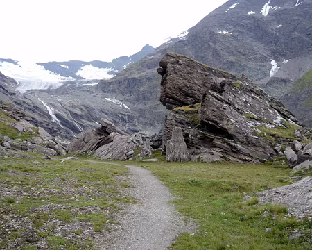 PXL015 Un lieu de camp idéal : avis aux rando campeurs ...