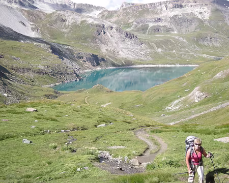 DSCN0823 Premiers lacets au dessus du lac