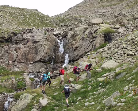 PXL001 On commence à grimper.