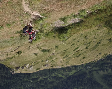 P8270844 On s'accroche à la montagne