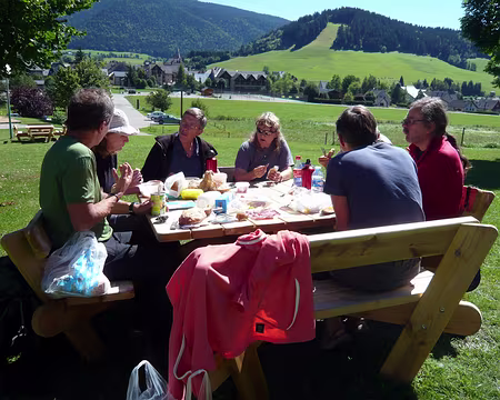 PXL008 Pique-nique au soleil