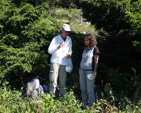 PXL064 D'autres discutent