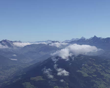 IMG_2618 Les Aravis et la Pointe PercÃ©e