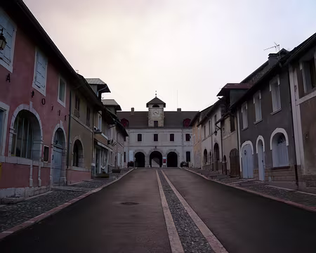 PXL002 Montdauphin, ville fortifiée au-dessus de la Durance