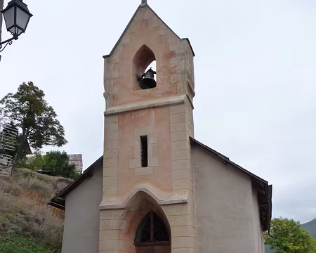 027 Les Meyries - sa petite église