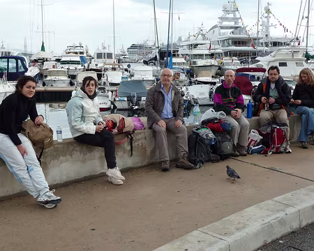 PXL000 Pique-nique sur le port