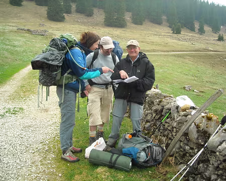 PXL019 Faudrait déjà s'entendre sur la direction! Et quand chacun-e y met son grain de sel,ça peut durer longtemps!