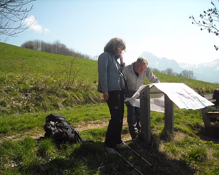 PXL057 Pendant que certains se prennent le chou,