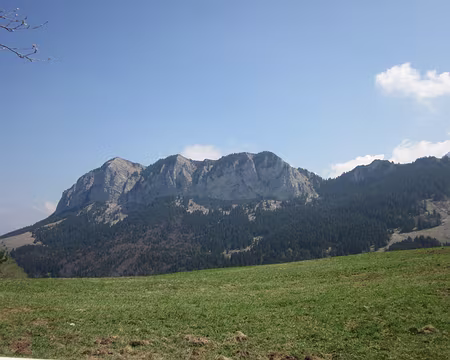PXL062 Le versant nord des Mémises vu depuis le Mont Bénand et le col de Pertuis