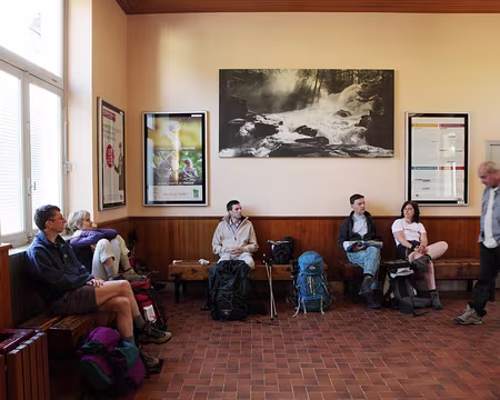 IMG_5282 Attente du taxi dans la gare de Veynes-Dévoluy