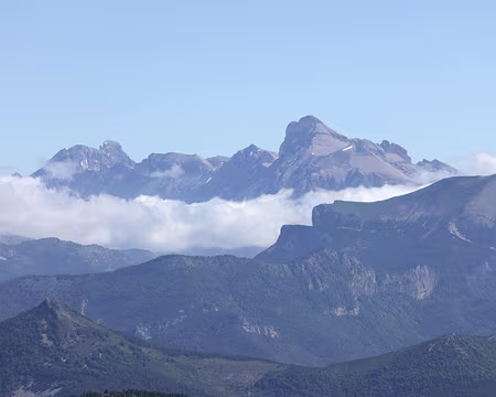 IMG_5374 La Grande Tête de l'Obiou (2789m, à gauche) et le Grand Ferrand (2758m)
