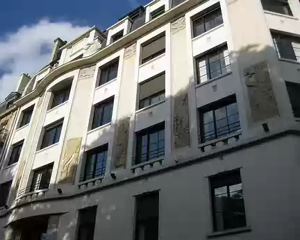 PXL038 Immeuble de 1929, Rue Pasquier