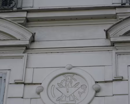 PXL003 Médaillon aux motifs maçonniques