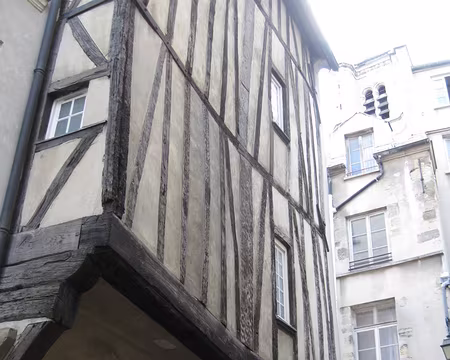 PXL009 La Maison des Dames de Maubuisson, bâtie en 1327 et restaurée vers 1620