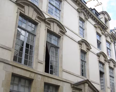 PXL019 Hôtel de Launay à la façade maniériste Henri IV, rue des Lions-St-Paul