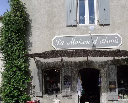 049 Rencontre insolite à Eygalières.