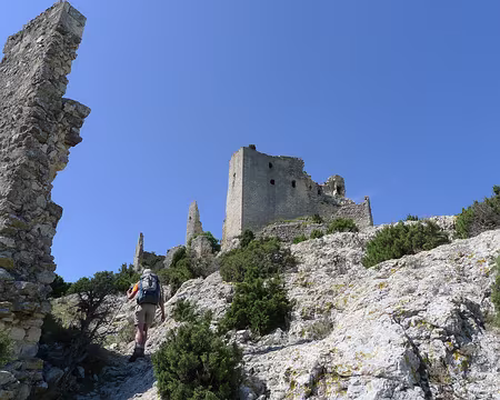 068 Le château de la Reine Jeanne...