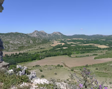 071 Vue depuis le perchoir du château.