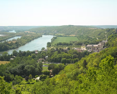 PXL007z975 En approchant de La Roche -Guyon