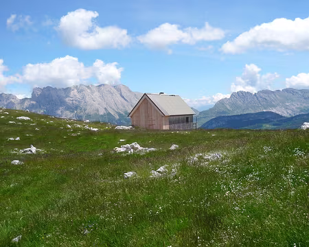 PXL010 La cabane de berger du Chourum-Clot