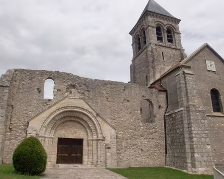 PXL037 Comme par hasard, nous voilà à Montchauvet