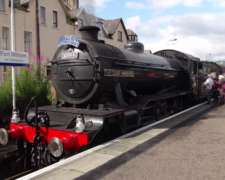 PXL043 Le train à vapeur qui relie Fort William et Malaig