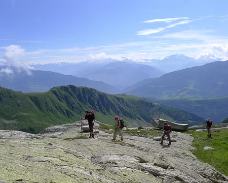 031 Dalles rocheuses, en montant vers le lac du Lay.