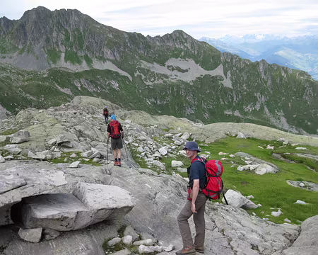 042 Allez, il faut repartir. La descente est encore longue.