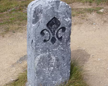 PXL045 Nous zigzaguerons entre les bornes frontières disait le programme