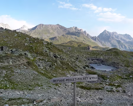 PXL043 23 août 11, nous quittons le refuge