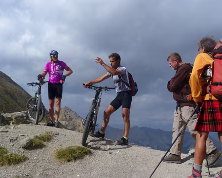 PXL118 Rencontre au col des Lauzes