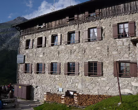 PXL009 Karwendel Haus