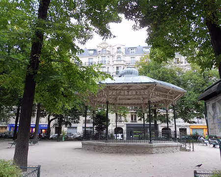 PXL014 Square Trousseau aménagé sur les ruines de l'Hospice des Enfants-Trouvés (1906)