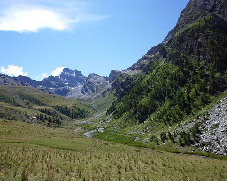 PXL002 3 Le site de la Roche Ecroulée à notre droite