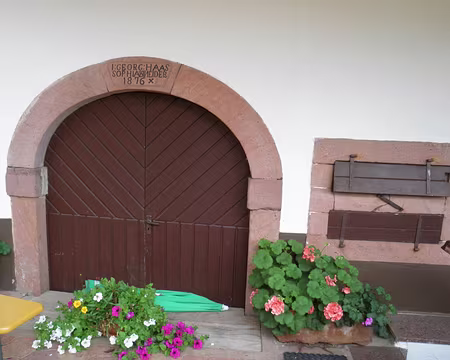 PXL084 l'autre entrée de la maison