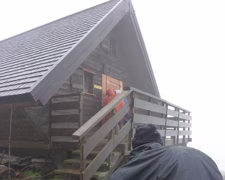 PXL030 Le poële du refuge du Cuchet nous acceuille