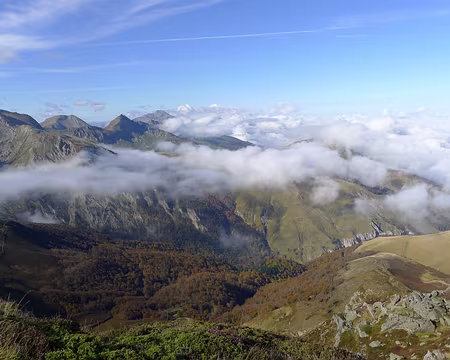 055 En contre-bas, à l'ouest, on devine le haut du canyon de Kakouéta.