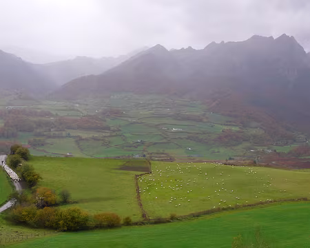 104 Le cirque de Lescun, magnifique même sous la pluie.