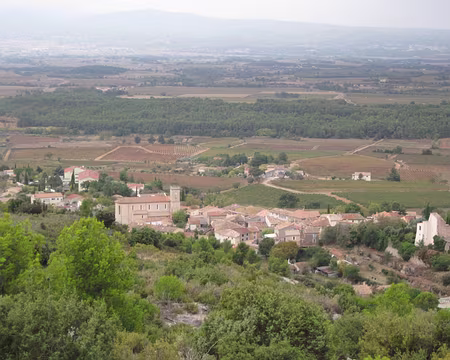 PXL030 Nous approchons du village de Puyloubier