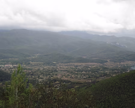PXL033 Jour suivant: nous laissons Trets gagné en taxi derrière nous.