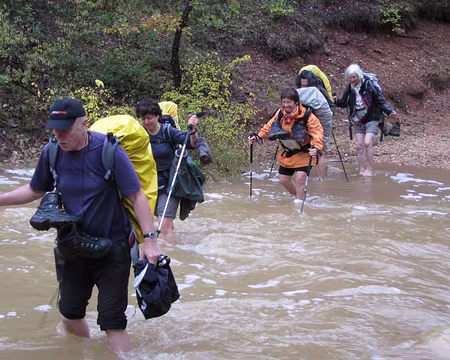 PXL036 Certaine y laissera sa cape.