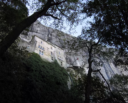 PXL043 Le monastère de la Sainte-Baume, un petit air des Météores