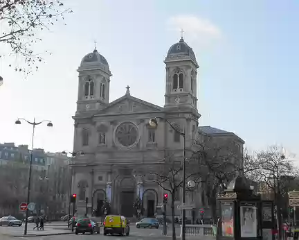 PXL035 Eglise St-François-Xavier commandée en 1861 avec une façade inspirée de la Renaissance italienne